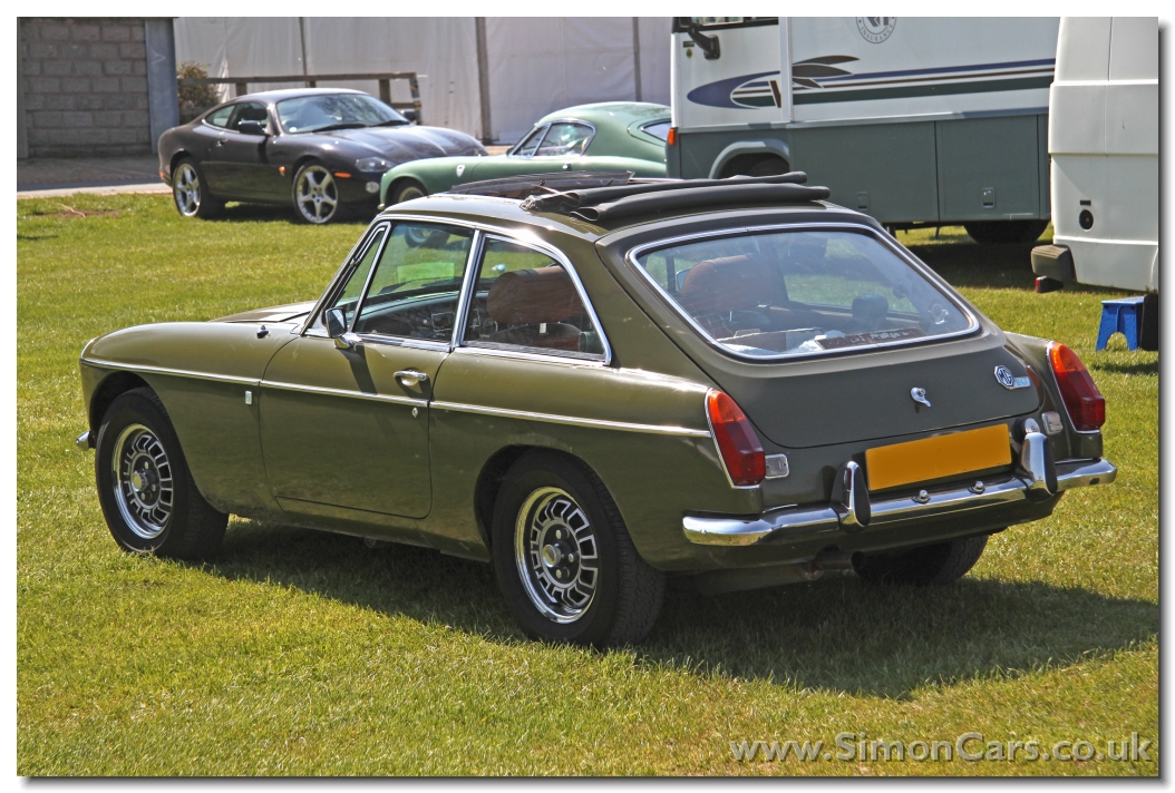 simon-cars-mg-rv8